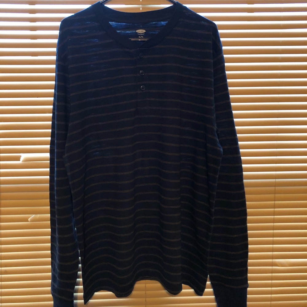 Old navy long shirt